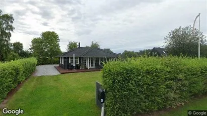 Lejligheder til salg i Hadsund - Foto fra Google Street View Lejligheder til salg i Hadsund - Foto fra Google Street View