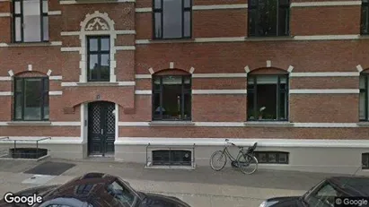 Lejligheder til salg i Charlottenlund - Foto fra Google Street View