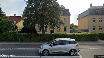 Lejligheder til salg i Hellerup - Foto fra Google Street View Lejligheder til salg i Hellerup - Foto fra Google Street View