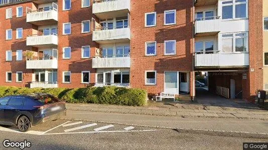 Lejligheder til salg i Charlottenlund - Foto fra Google Street View