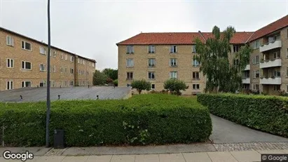 Lejligheder til salg i Charlottenlund - Foto fra Google Street View